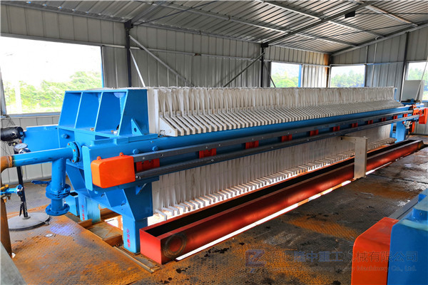 臥式|帶式，壓濾機設(shè)備的基礎(chǔ)對比