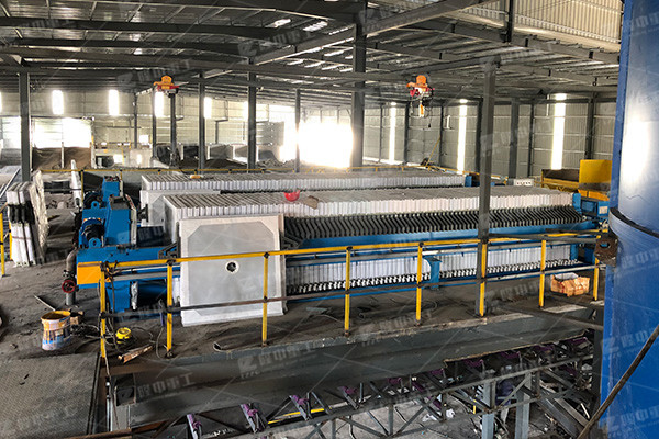 怎么樣選擇污泥脫水壓濾機(jī)的廠家，多少錢(qián)一臺(tái)？