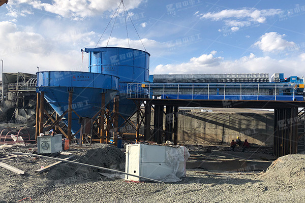 污泥處理壓濾機(jī)設(shè)備，污泥壓濾機(jī)多少錢一臺？