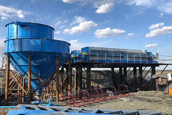 哪些錯(cuò)誤操作會(huì)影響板框壓濾機(jī)的使用，對(duì)機(jī)器造成傷害