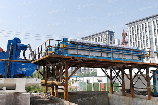 板框壓濾機調(diào)整制備條件和參數(shù)，可以達到更好的污泥處理效果